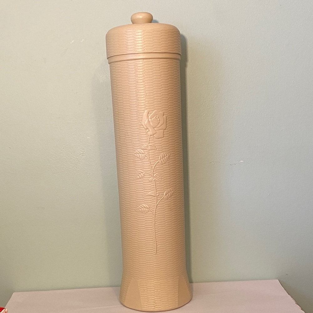 Vintage Breamco Plastic Blow Mold Toilet Paper Roll Holder with Lid